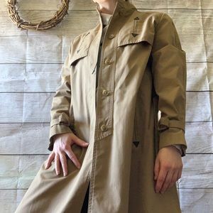 Vintage all weather trench coat with detachable lining